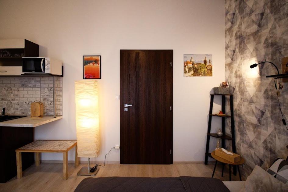 Cosy Studio, 15Min To Old Centre, Self-Check In, Free Wifi, Welcome Drink! Praga Esterno foto